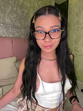Snapshot of Little_Lexyy chatting on June 2026 04:29:01 AM Little Lexyy online show from June 2026 04:29:01 AM