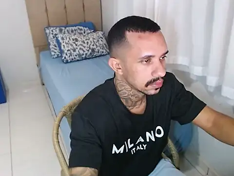 Snapshot of lipegonzalezz chatting on February 2026 02:17:02 PM lipegonzalezz online show from February 2026 02:17:02 PM