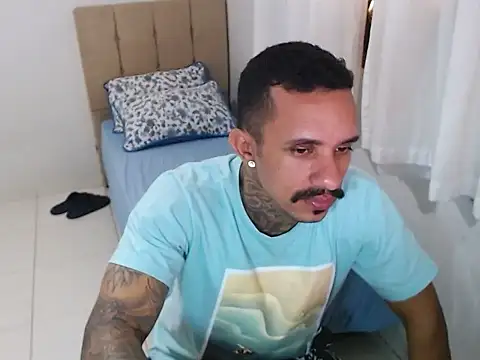 Snapshot of lipegonzalezz chatting on February 2026 02:52:02 PM lipegonzalezz online show from February 2026 02:52:02 PM