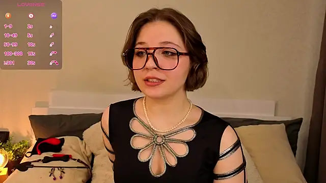 Next2Marie online show from April 2026 04:14:02 AM