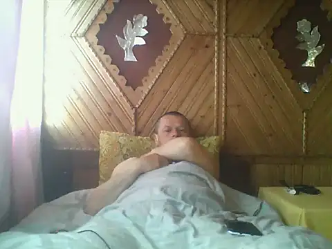 Ivan9iutt online show from May 2026 05:00:01 AM