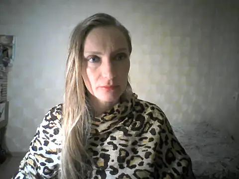 Averinona online show from March 2026 06:46:01 PM