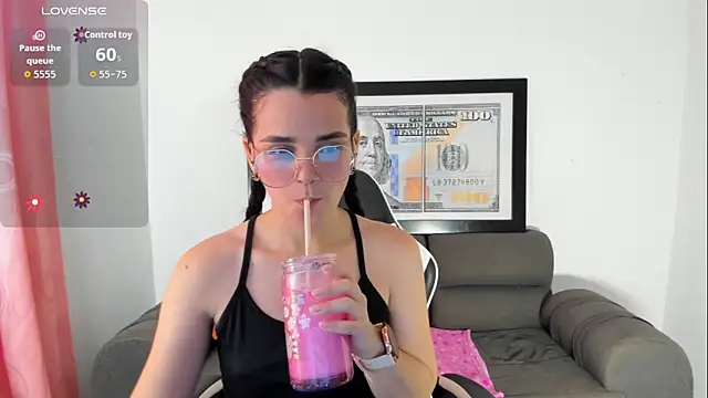 LucianaMoreau online show from March 2026 09:37:01 PM