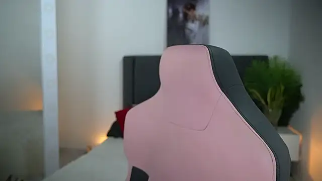 goldenatlasX online show from February 2026 06:08:02 PM