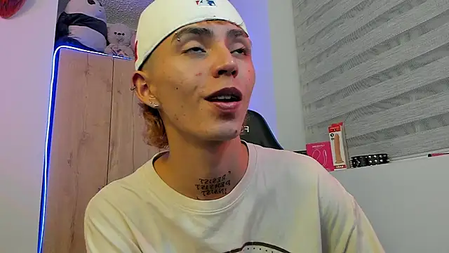 Maiky Cooper01 online show from January 2026 01:31:02 AM