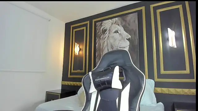 emma hiltonn  online show from February 2026 02:31:02 AM