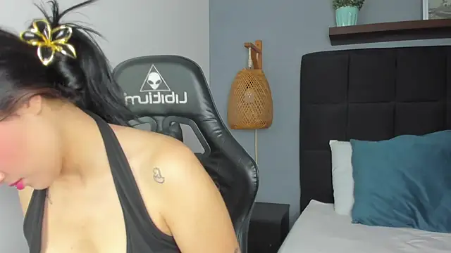 emma hiltonn  online show from February 2026 02:18:02 AM