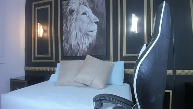 emma hiltonn  online show from February 2026 02:12:01 AM