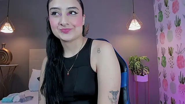 emma hiltonn  online show from May 2026 02:19:02 AM