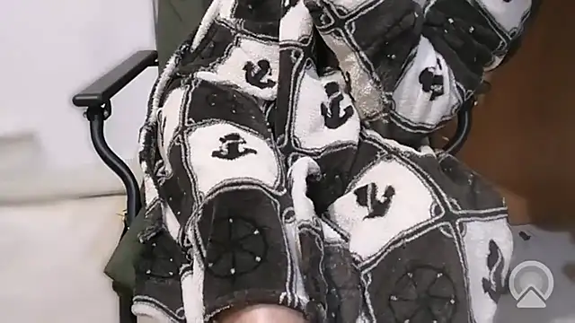 Lacoste9747 online show from April 2026 10:00:01 PM