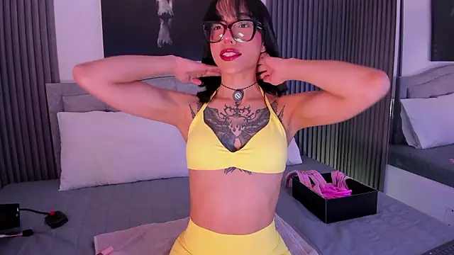 Naia-Nore online show from March 2026 12:48:02 AM