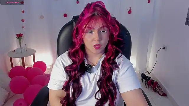 Snapshot of lanna__wilson chatting on February 2026 02:06:01 PM lanna wilson online show from February 2026 02:06:01 PM