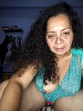 Gorditacarlota online show from April 2026 03:46:02 AM