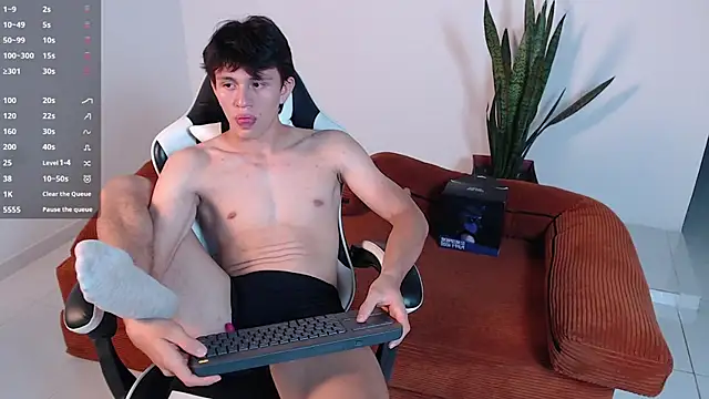 Snapshot of DarrenColleen chatting on February 2026 03:04:02 AM DarrenColleen online show from February 2026 03:04:02 AM