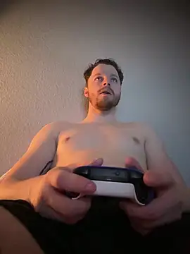 Issa Crazed online show from February 2026 08:34:02 AM