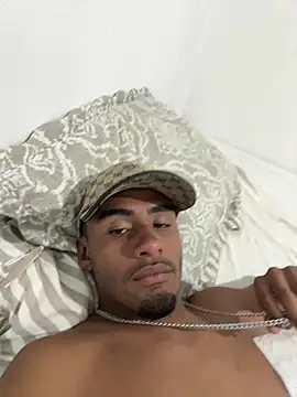 Otavio 01 online show from January 2026 01:01:01 AM