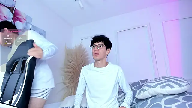 ian and austin online show from January 2026 12:53:02 PM