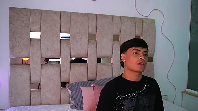 LiamJaxon online show from January 2026 03:54:01 AM