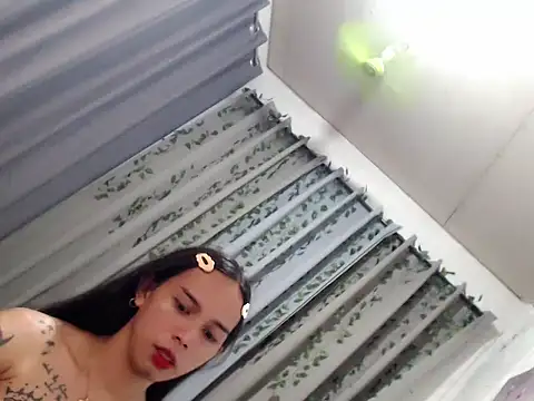 Snapshot of LOVELYMAYUMIE chatting on December 2024 01:45:01 PM LOVELYMAYUMIE online show from December 2024 01:45:01 PM