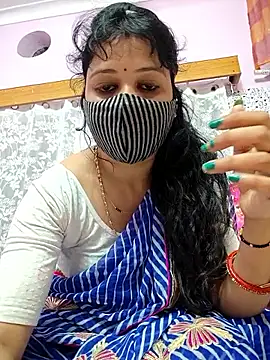 Priyaji7575 online show from February 2026 05:49:02 AM