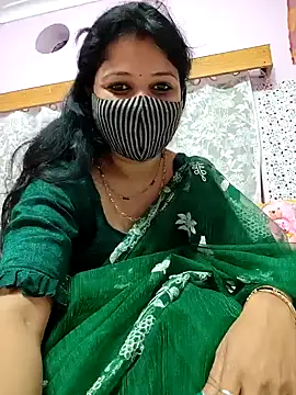 Priyaji7575 online show from February 2026 11:12:02 AM