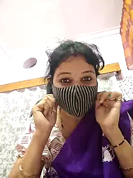 Priyaji7575 online show from February 2026 11:10:02 AM