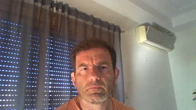 Snapshot of _grj1 chatting on June 2026 07:52:01 AM grj1 online show from June 2026 07:52:01 AM