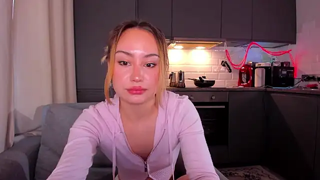 Snapshot of JessicaBeverly_ chatting on February 2026 01:31:02 PM JessicaBeverly online show from February 2026 01:31:02 PM