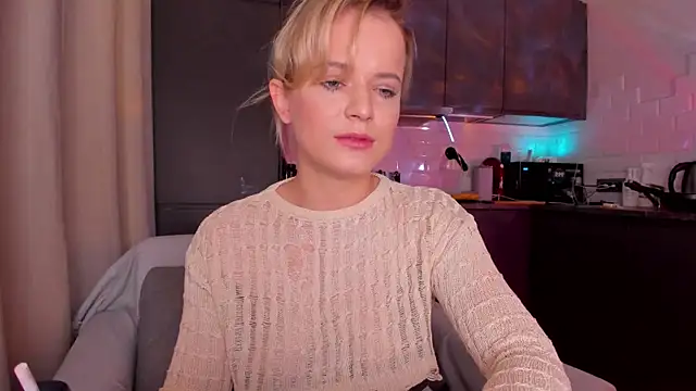 Snapshot of JessicaBeverly_ chatting on January 2026 01:37:02 PM JessicaBeverly online show from January 2026 01:37:02 PM