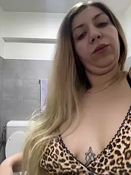 dalia0710 online show from February 2026 01:00:02 PM