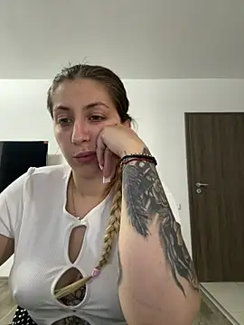 dalia0710 online show from May 2026 01:27:02 PM