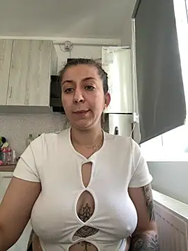 dalia0710 online show from April 2026 11:36:02 AM