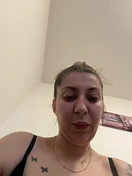 dalia0710 online show from March 2026 01:33:02 PM