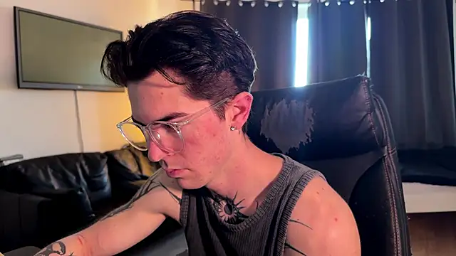 LiamFoster online show from April 2026 06:20:02 AM