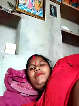 Hot di97 online show from April 2026 09:05:01 AM