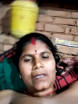 Snapshot of Hot_di97 chatting on February 2026 03:32:01 PM Hot di97 online show from February 2026 03:32:01 PM