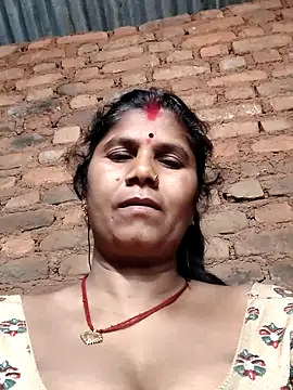 Hot di97 online show from March 2026 08:00:02 PM