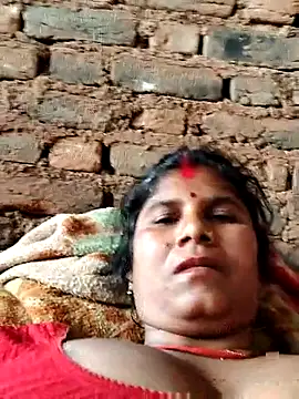 Hot di97 online show from April 2026 10:16:01 AM