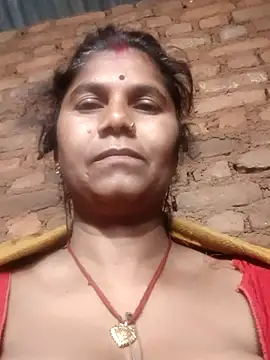 Hot di97 online show from March 2026 08:48:01 PM