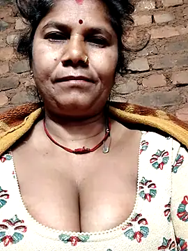 Hot di97 online show from March 2026 12:05:01 AM