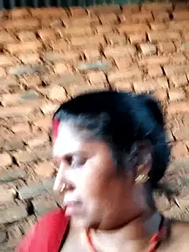 Hot di97 online show from March 2026 12:39:02 PM