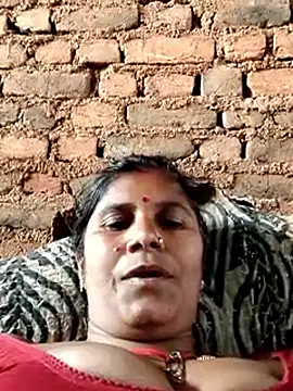 Hot di97 online show from April 2026 11:34:02 AM