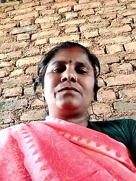 Hot di97 online show from March 2026 10:43:02 AM