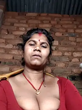 Hot di97 online show from April 2026 11:01:01 PM