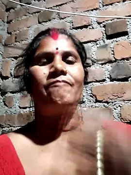 Hot di97 online show from March 2026 02:43:01 PM