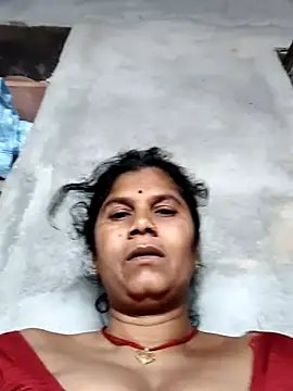 Hot di97 online show from May 2026 09:18:01 PM