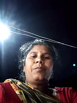 Hot di97 online show from May 2026 07:16:01 PM