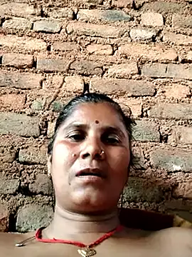 Hot di97 online show from April 2026 08:53:02 AM