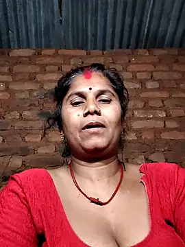 Hot di97 online show from April 2026 04:04:02 PM