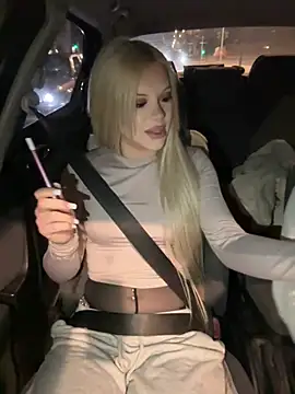 AlyssaFoxx  online show from February 2026 06:20:01 PM